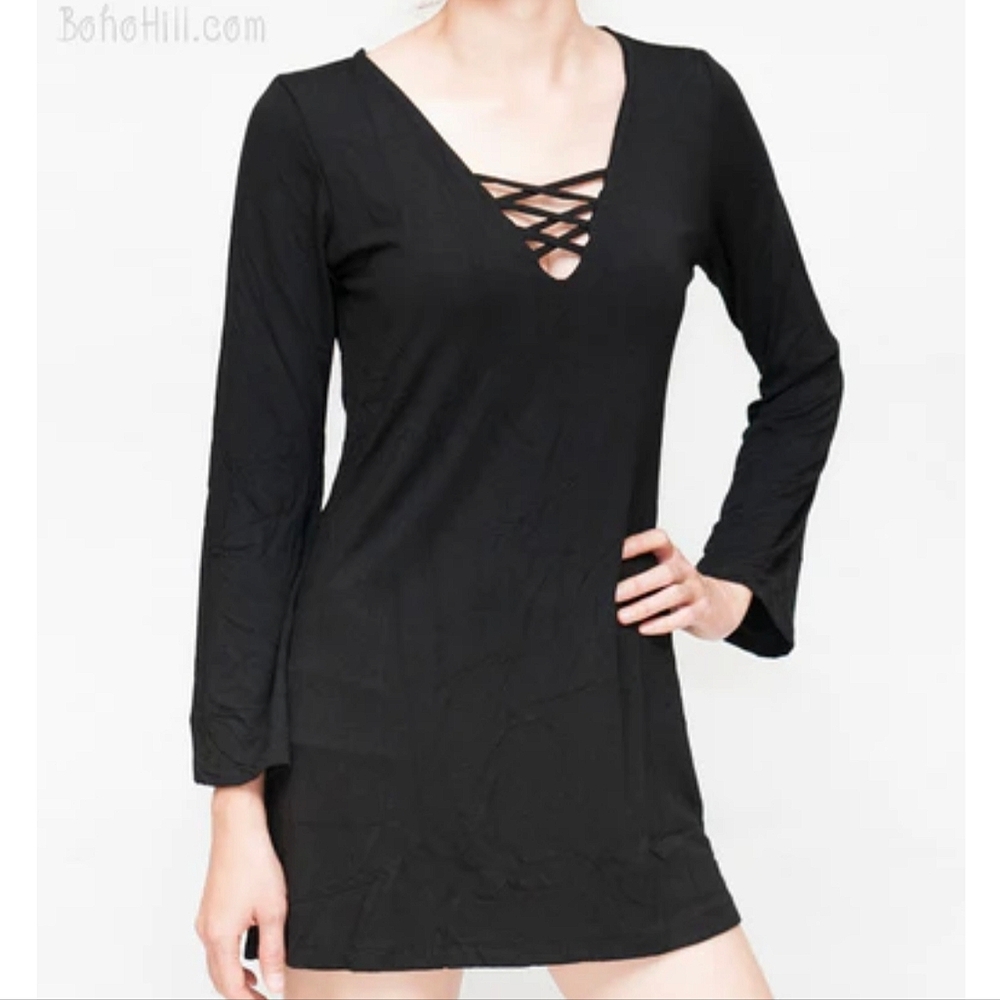Ecoté Crossed V Neckline Dress